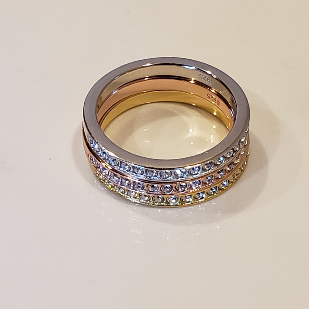 3x2.5mm wide Gold on Sterling Silver, Three Swarovski Crystal Rings, Tri-Colour - Picture 3 of 16